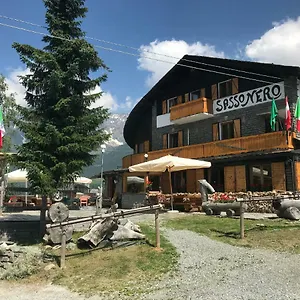 Hotel Sasso Nero, Chiesa in Valmalenco
